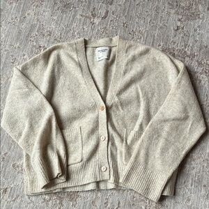 Abercrombie & Fitch Light Cream V-Neck Button Pocket Cardigan- Size M